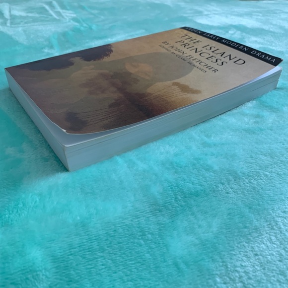 Book 📖 - Picture 3 of 3